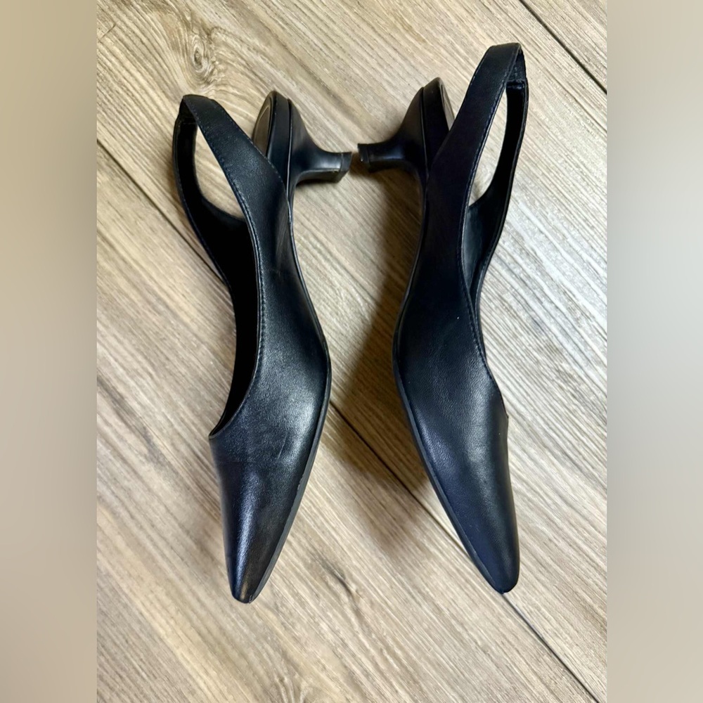 Vionic Black Pointed Toe Slingback Heels - image 5